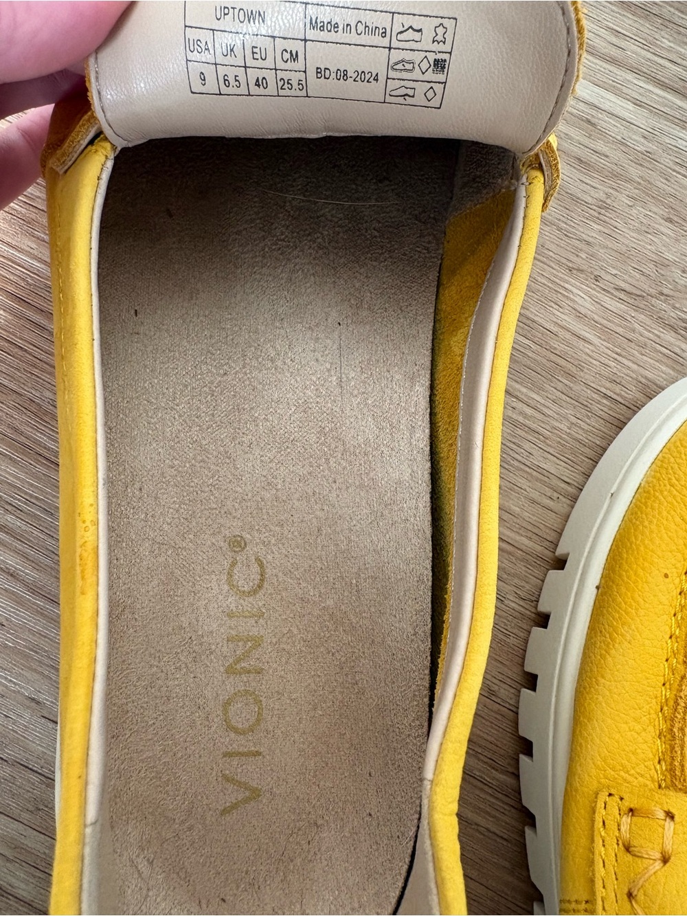 Vionic Uptown Loafer — Daffodil Yellow Suede Classic Colorful Comfy Chic Size 9 - Picture 2 of 13